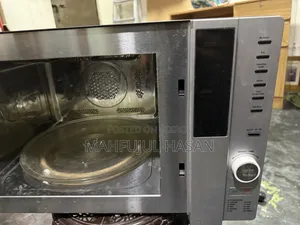 Microwave Oven With Grill