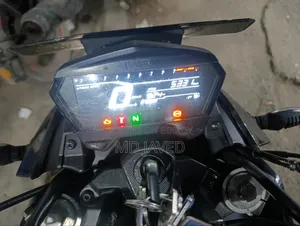 নতুন হিরো এক্সট্রিম ১২৫আর ২০২৫ কালো
