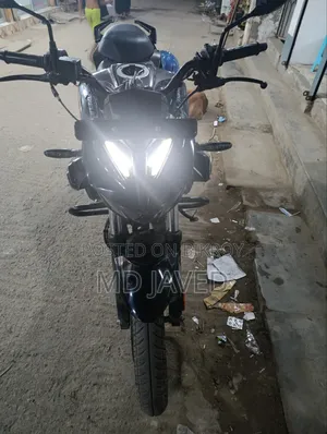নতুন হিরো এক্সট্রিম ১২৫আর ২০২৫ কালো