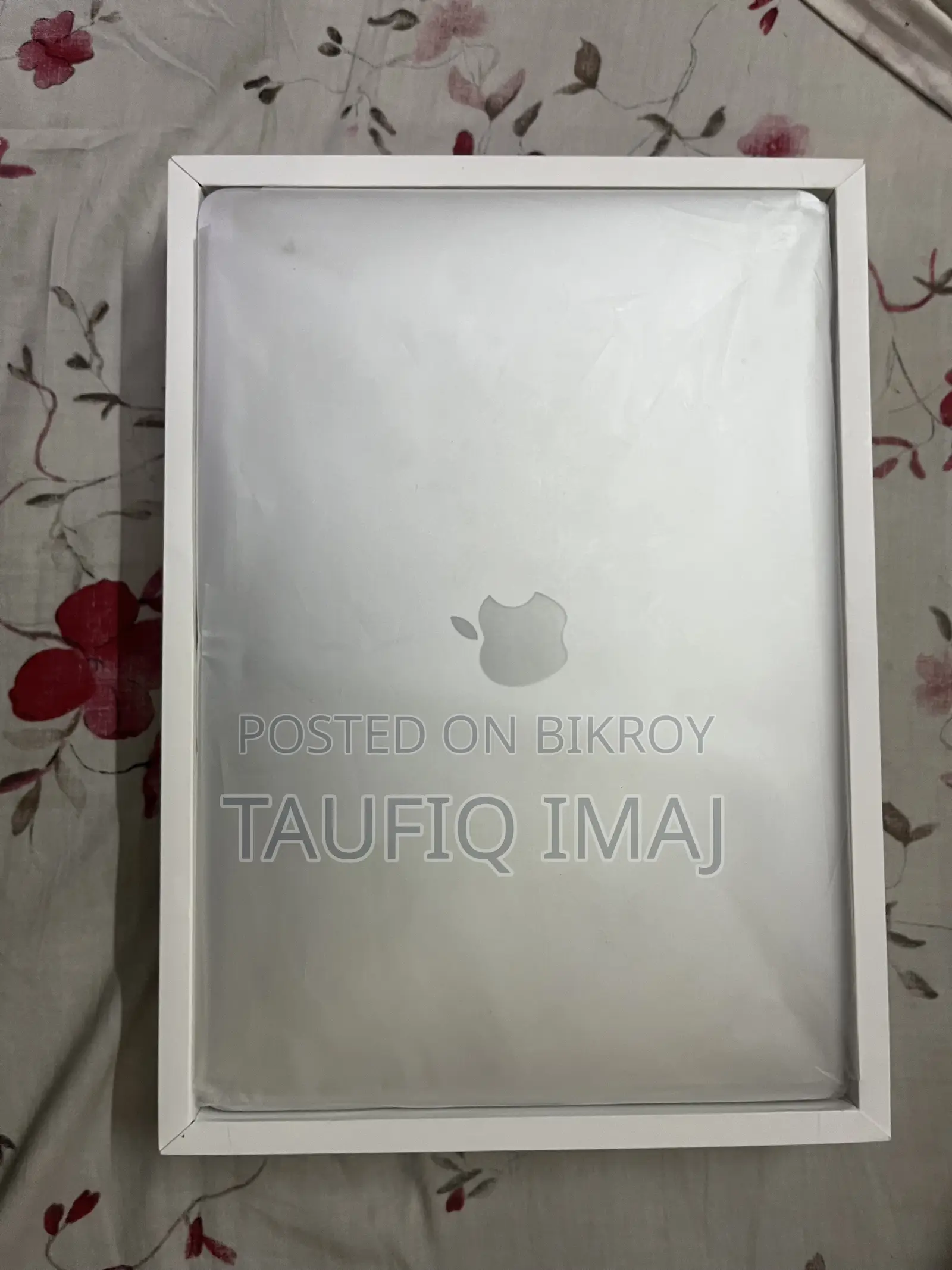 New Laptop Apple MacBook Pro 2020 M1 8GB Apple M1 SSD 256GB
