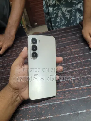 Infinix Hot 60i 256 GB White