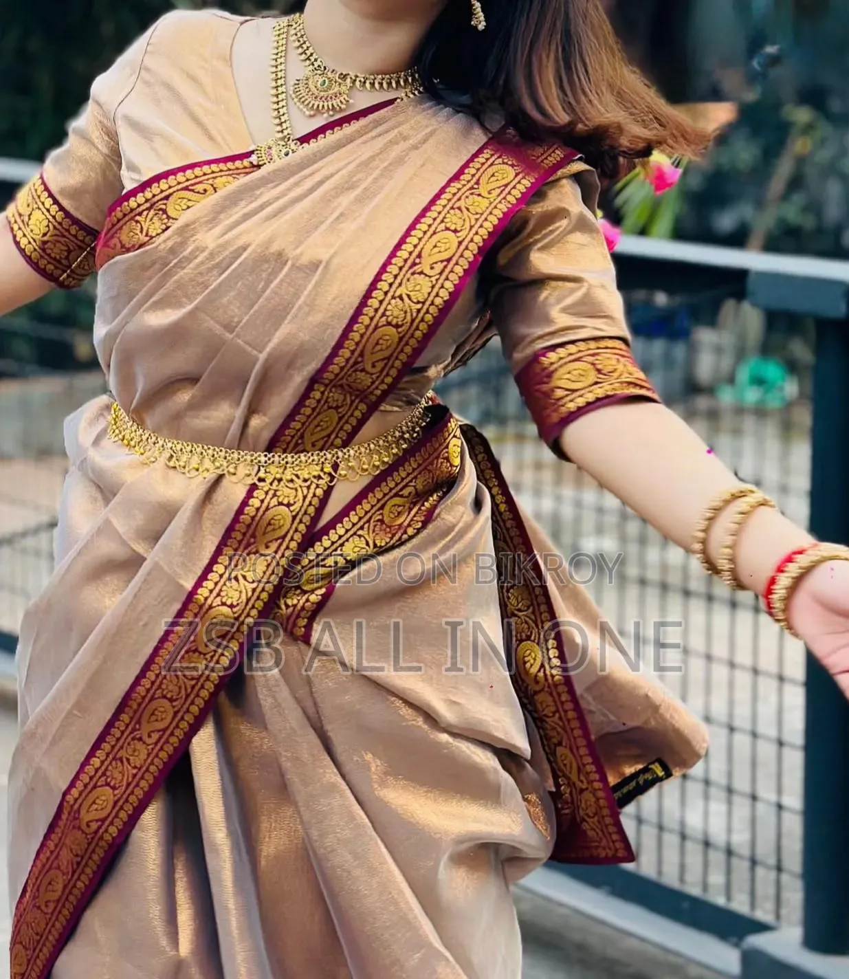 Hit Lama Saree With Blouse Piece