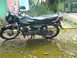 হিরো ডন ১২৫ ২০১৮ কালো
