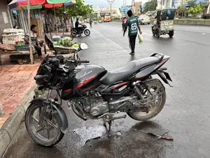 বাজাজ পালসার ১৫০ ২০১৮ কালো
