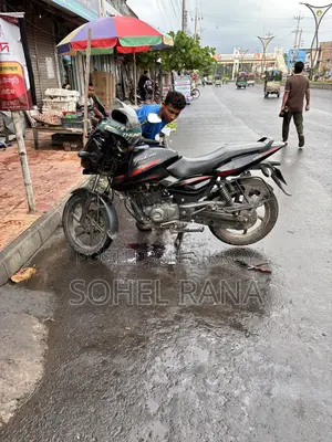 বাজাজ পালসার ১৫০ ২০১৮ কালো