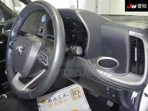 Toyota Noah 2022 Pearl