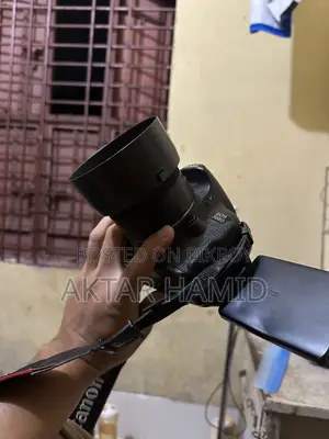 Canon 700D With Lens 50mm 1:1.8 STM