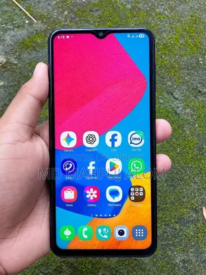 স্যামসাং গ্যালাক্সি এম৩৩ ৫জি ১২৮ জিবি