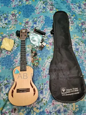 জরুরী বিজ্ঞপ্তি একটা নিউ কন্ডিশনের Ukulele বিক্রয় হবে