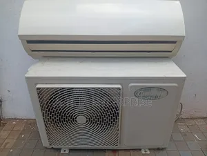 Carrier 1.5 Ton AC R22 Gas