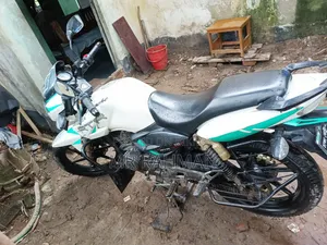 TVS Apache 180 RTR 2014 White