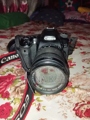 Canon EOS 70D With 18-135mm Zooming Lense and 50mm Prime Lense, Bag