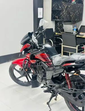 Hero Hunk 2021 Black