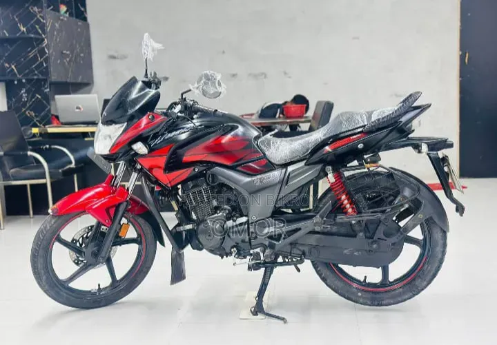 Hero Hunk 2021 Black