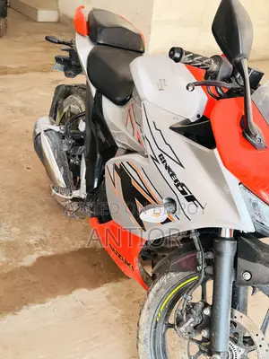 নতুন সুজুকি জিক্সার এসএফ ২০২৪ কমলা