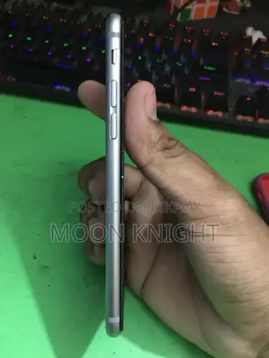 Apple iPhone 6 16 GB Black