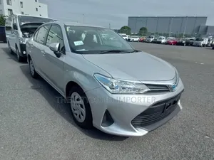 টয়োটা এক্সিও ২০২১ সিলভার
