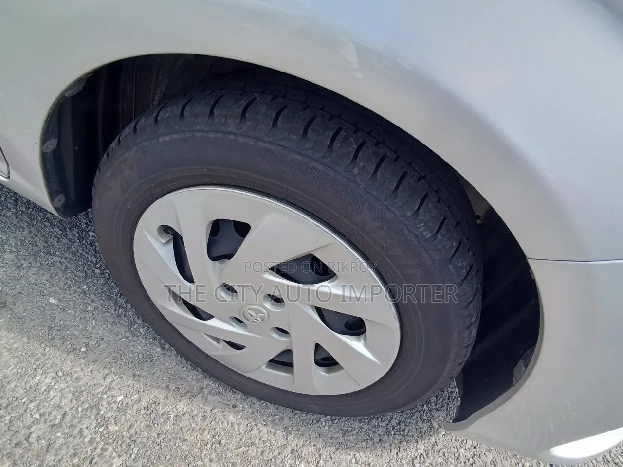 টয়োটা এক্সিও ২০২১ সিলভার