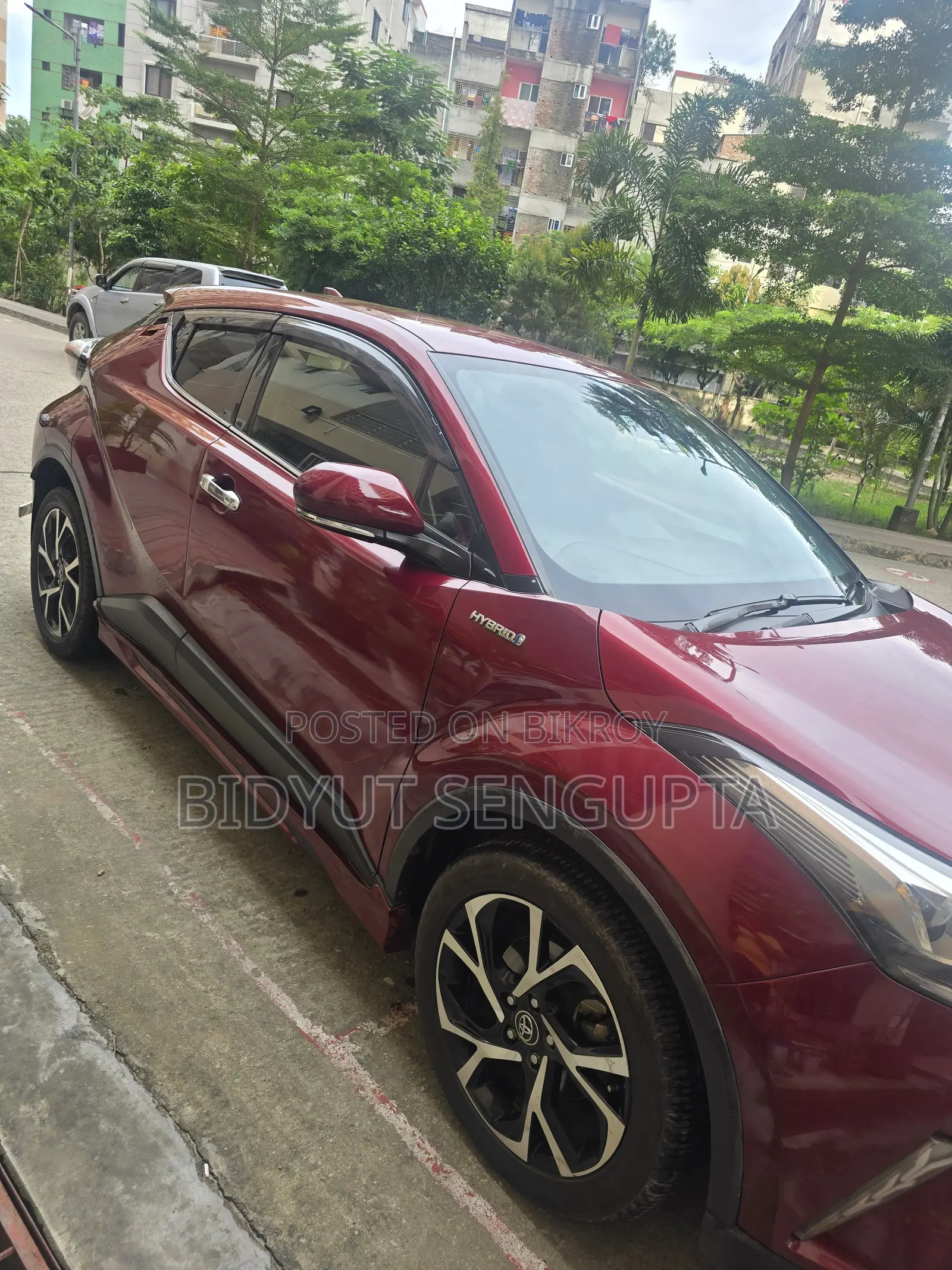 Toyota C-HR 2017 Maroon
