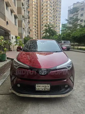 টয়োটা সি-এইচআর ২০১৭ মেরুন