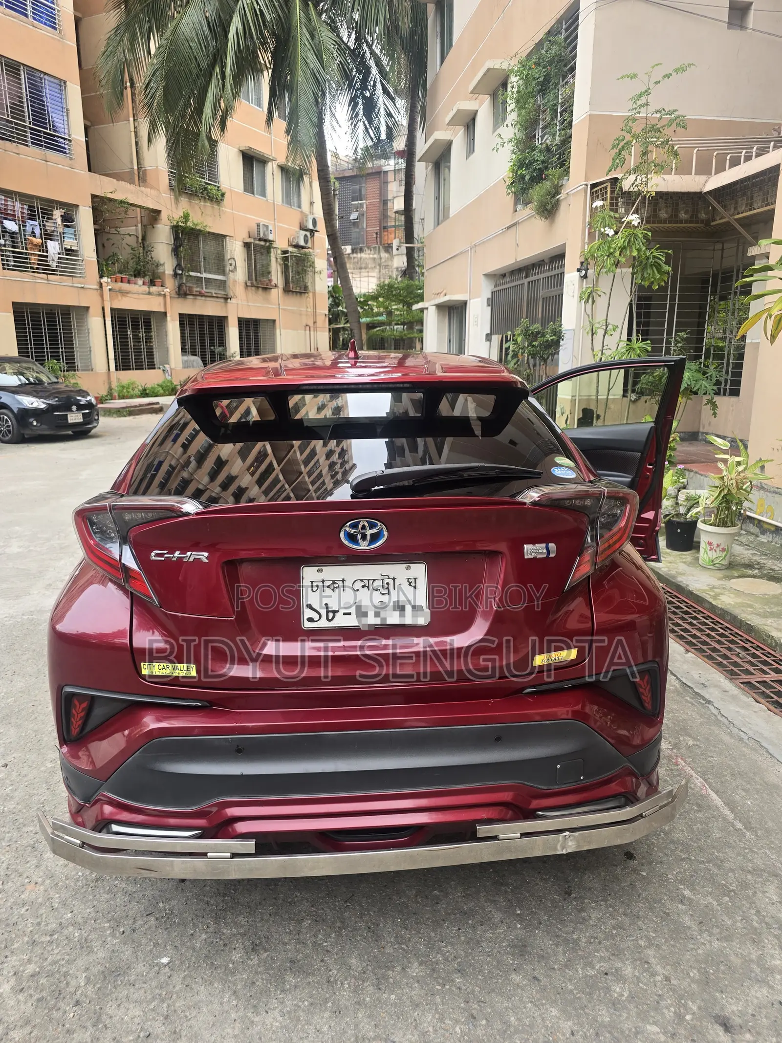 Toyota C-HR 2017 Maroon
