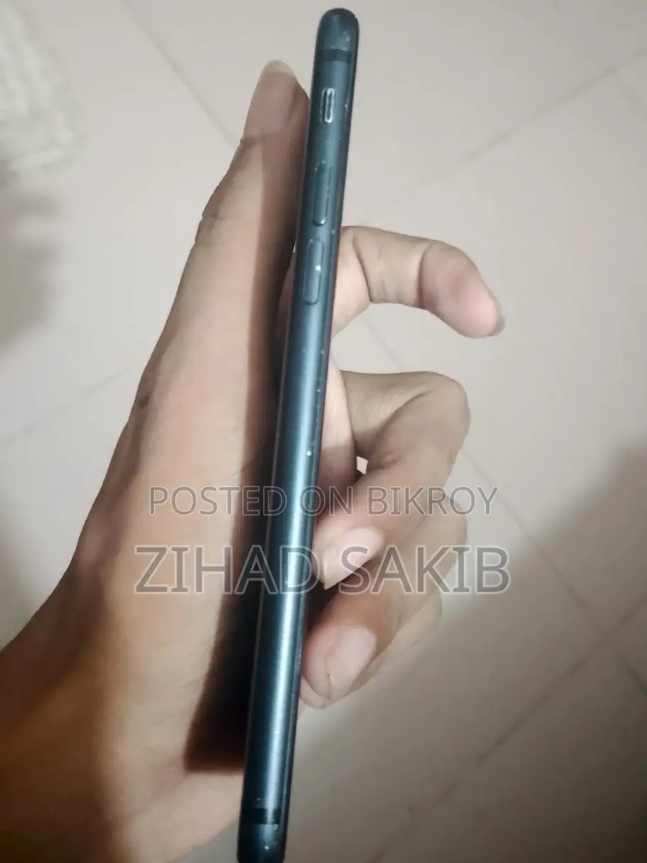 অ্যাপল আইফোন ৭ ৩২ জিবি ব্ল্যাক