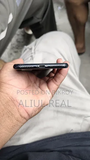 ইএল ৬৪ জিবি কালো