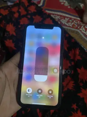অ্যাপল আইফোন এক্সএস ৬৪ জিবি গোল্ড