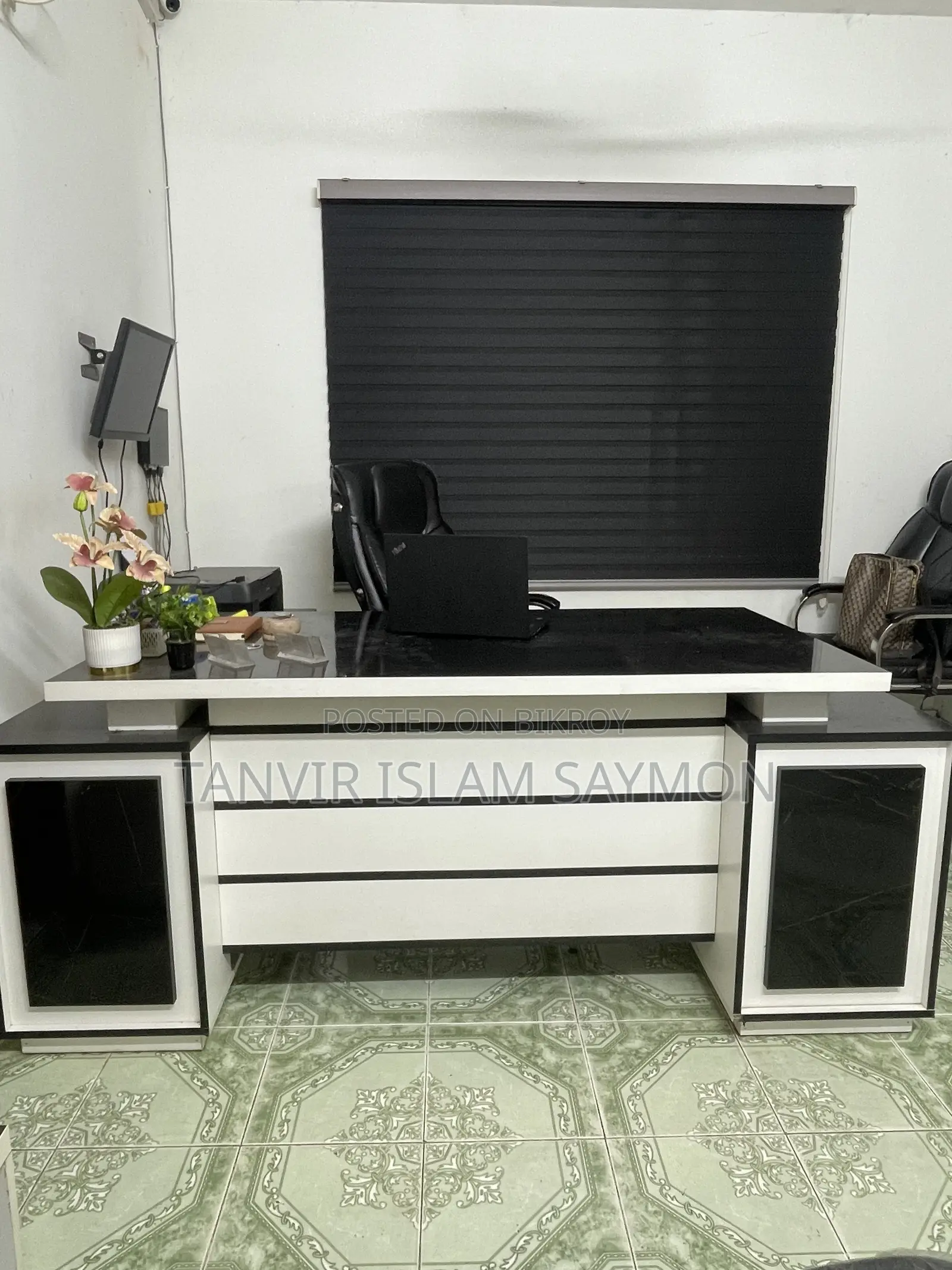 Executive Table