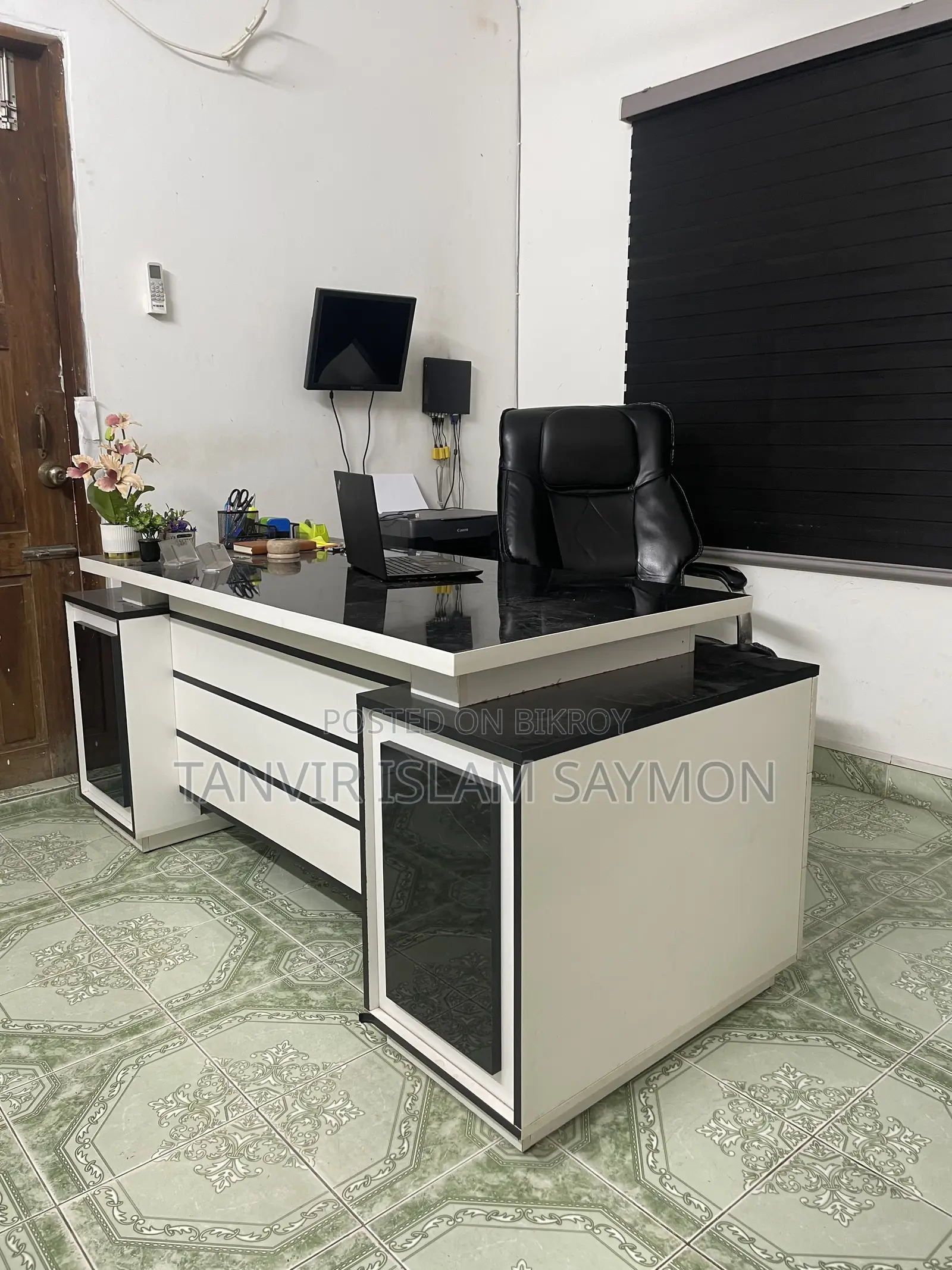 Executive Table