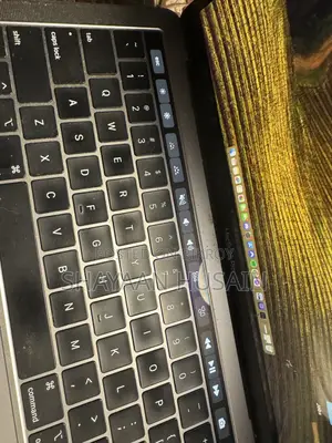 Laptop Apple MacBook Pro 8GB Intel Core i5 SSD 256GB