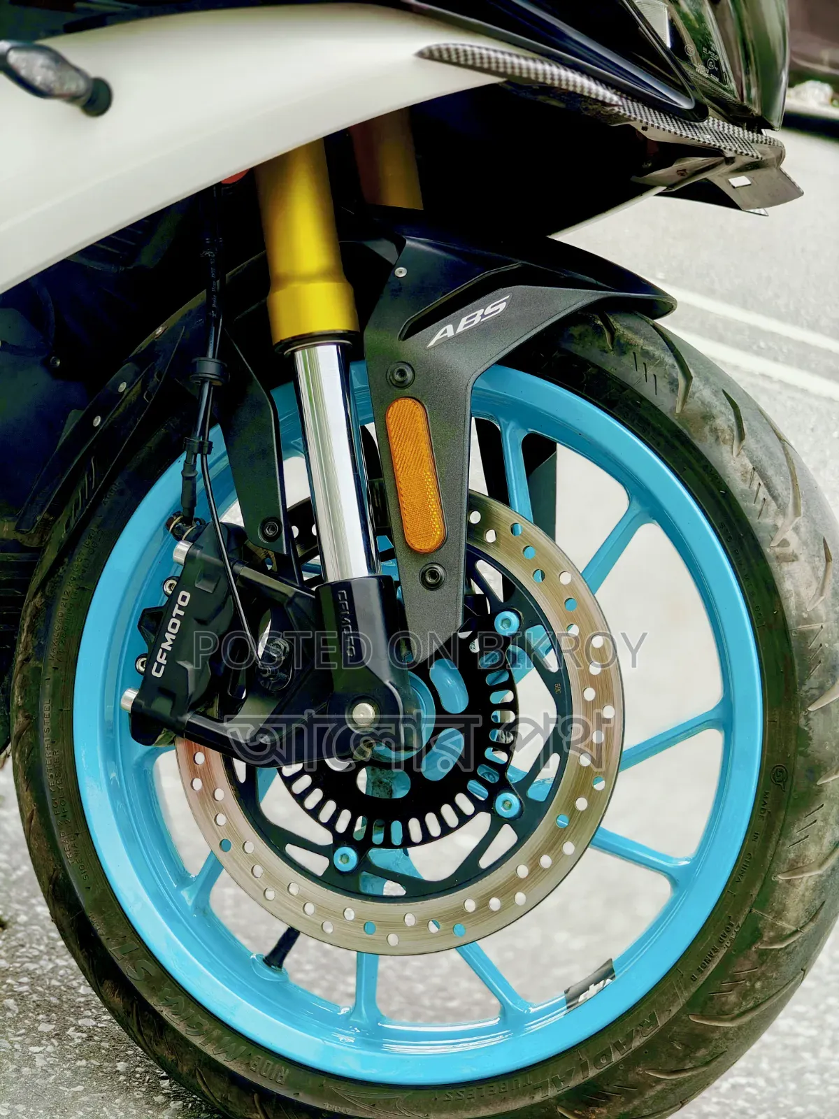 CFMoto 300SR 2025 White