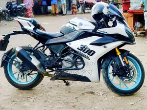 CFMoto 300SR 2025 White