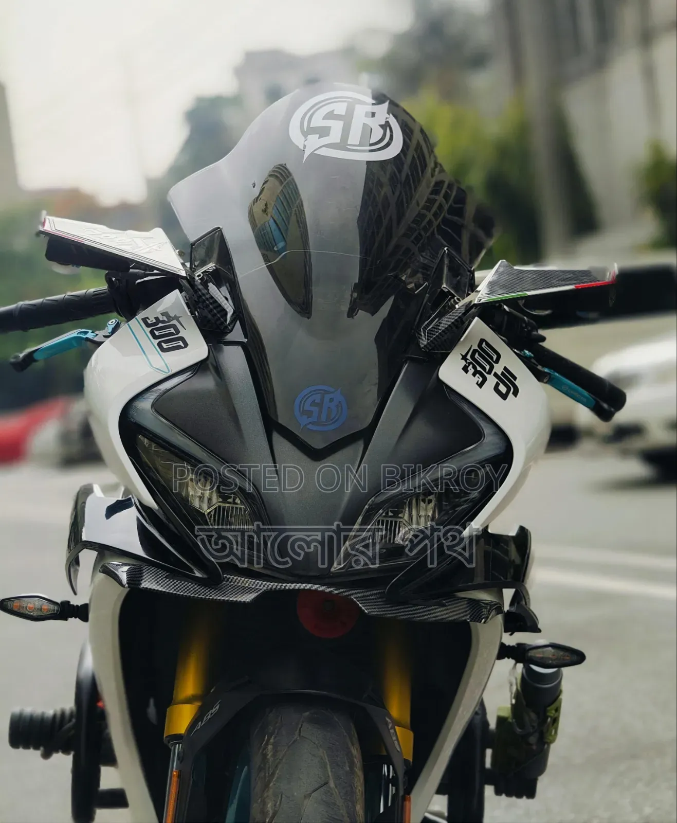 CFMoto 300SR 2025 White