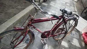 ভালো কন্ডিশনের একটি পুরাতন বাইসাইকেল বিক্রি হবে