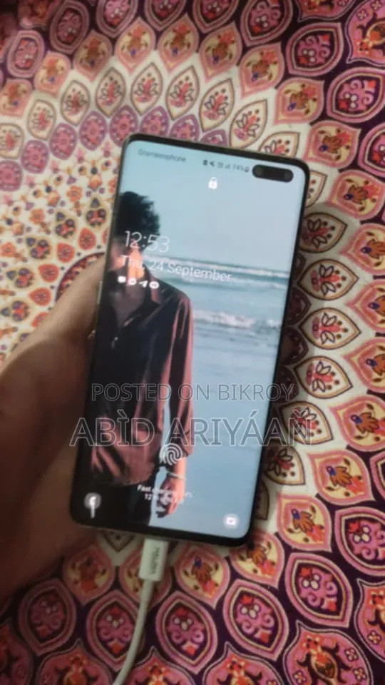 স্যামসাং গ্যালাক্সি এস১০ ৫জি ২৫৬ জিবি হোয়াইট