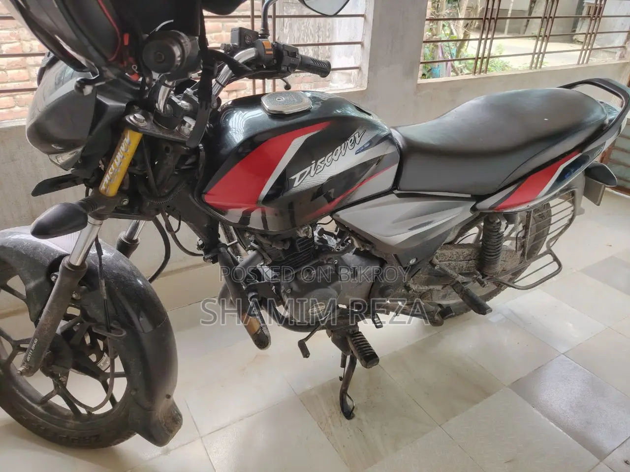 Bajaj Discover 125 2020 Black
