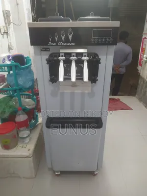 আইসক্রিম মেশিন