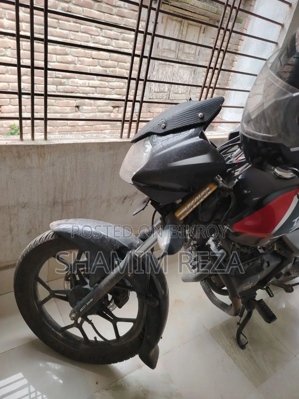 Bajaj Discover 125 2020 Black