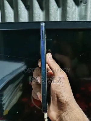 New Infinix Hot 40i 128 GB Yellow