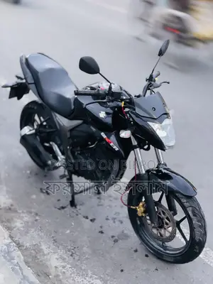 নতুন সুজুকি জিক্সার ২০২৫ কালো