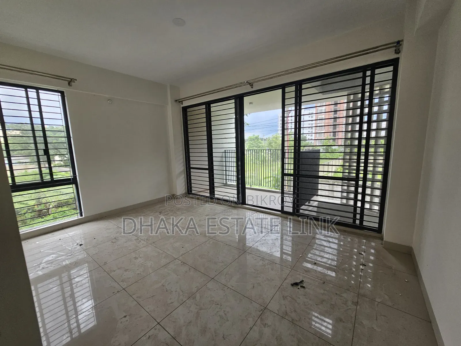 4 Bedroom Apartment in Bashundhara for Sale
