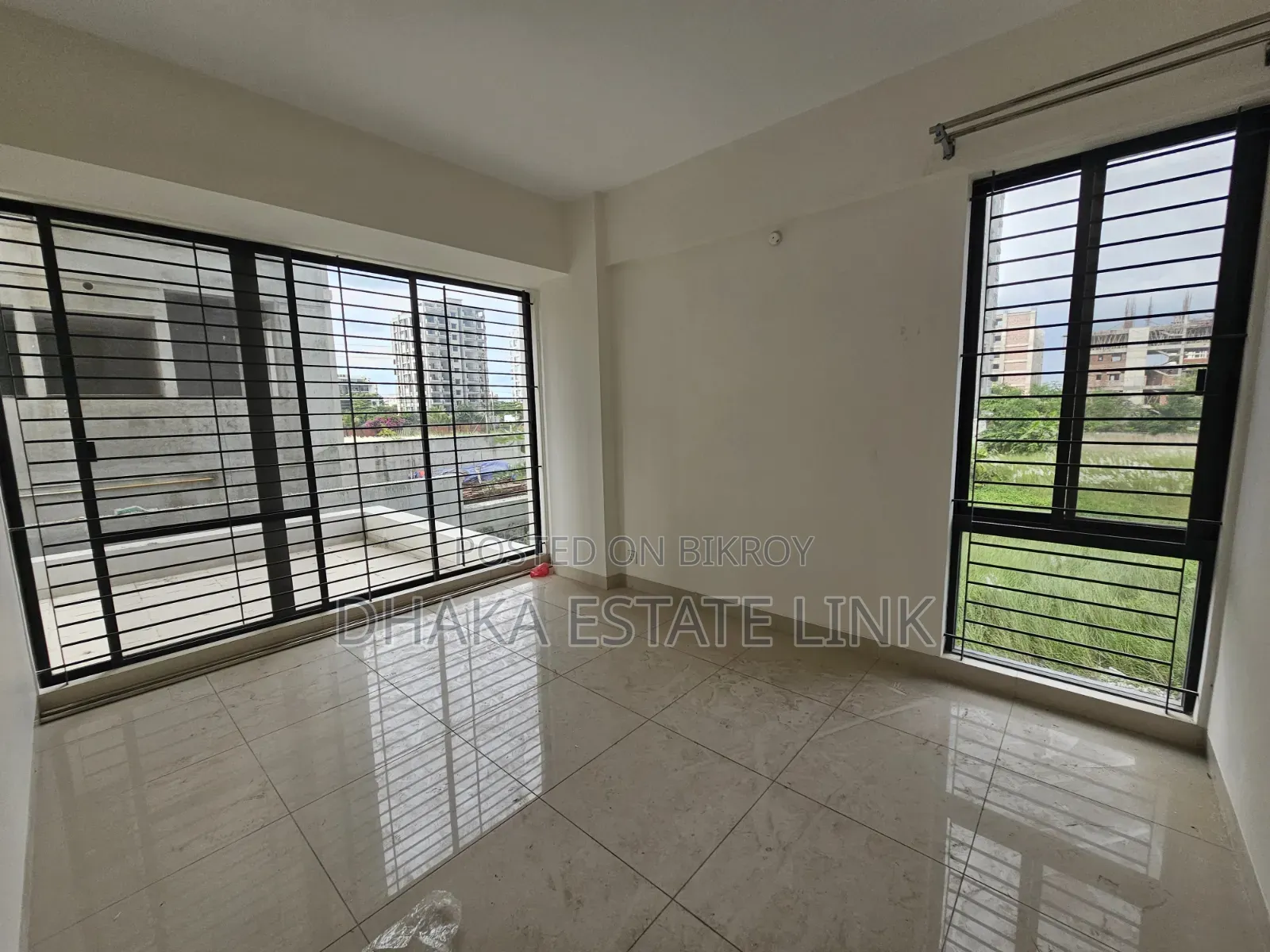 4 Bedroom Apartment in Bashundhara for Sale