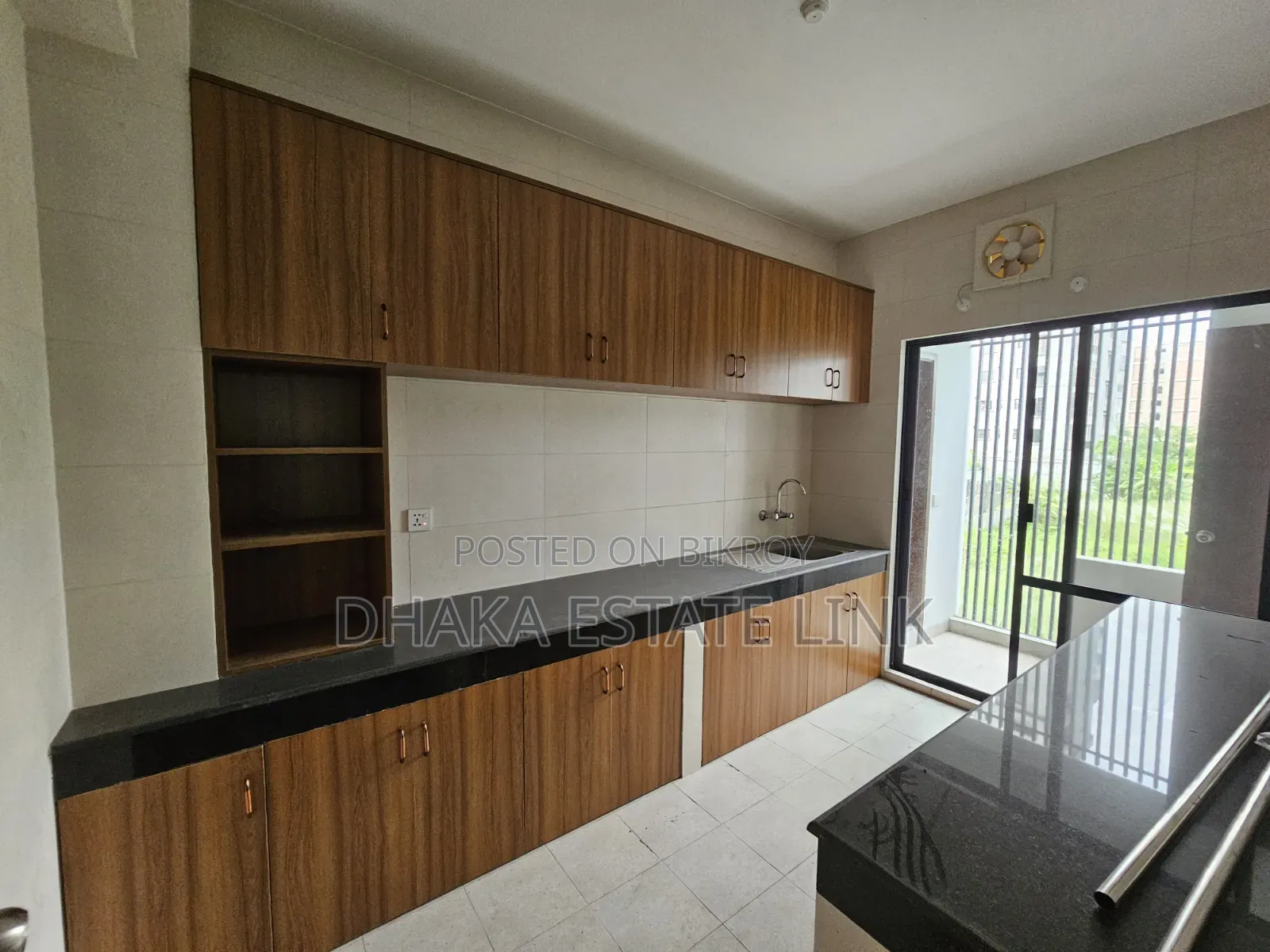 4 Bedroom Apartment in Bashundhara for Sale
