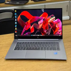 Laptop HP ZBook Studio G8 32GB Intel Core i7 SSD 512GB