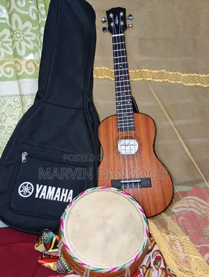 ইউকুলেলে + হাত বাদ্য বিক্রয় হবে