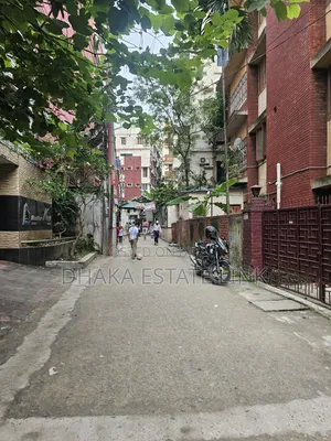 6-story building with 5 katha land for sale in Dhanmondi.