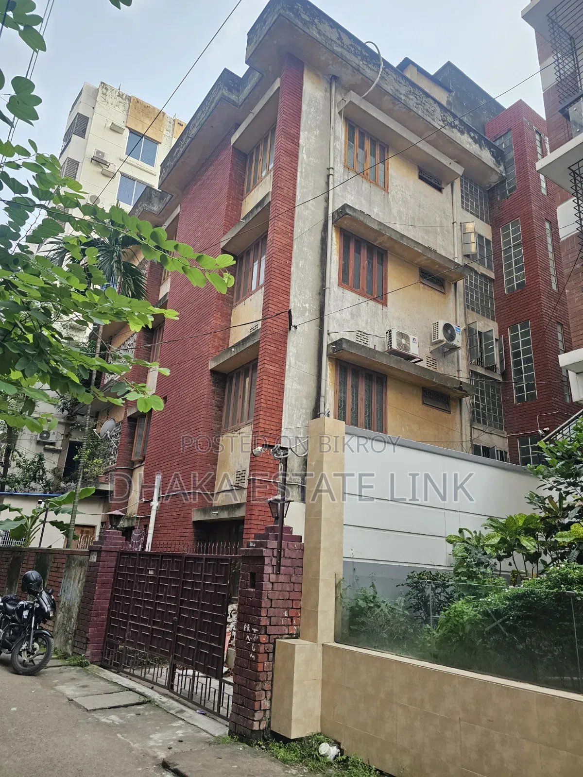6-story building with 5 katha land for sale in Dhanmondi.