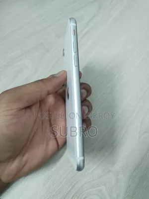 অ্যাপল আইফোন এসই (২০২০) ৬৪ জিবি সাদা
