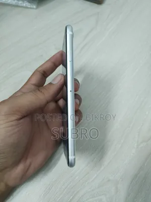 অ্যাপল আইফোন এসই (২০২০) ৬৪ জিবি সাদা